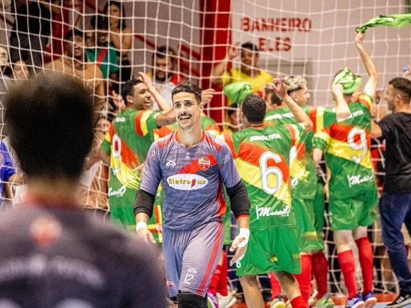 Jaguarão Futsal e AER Faxinal do Soturno jogam por vaga na Série Ouro e na grande final da FGFS